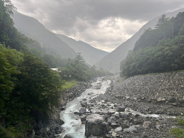 広河原に下山