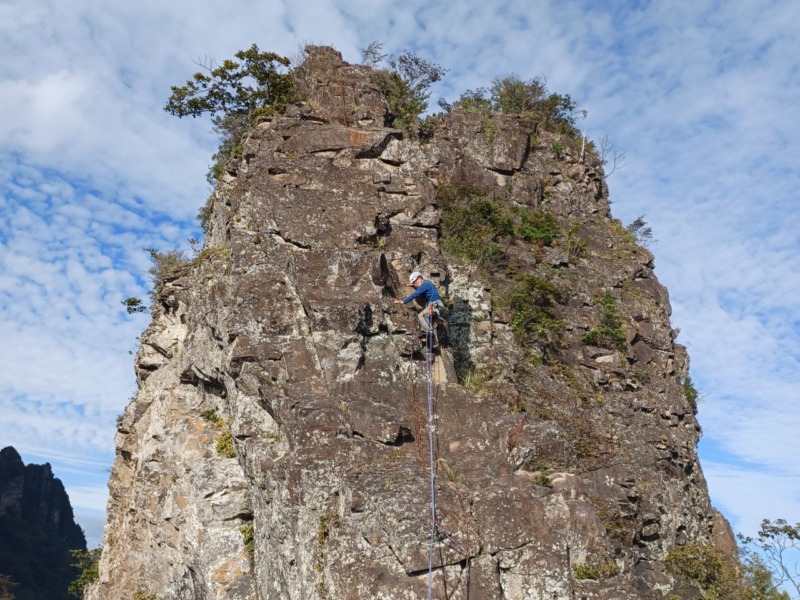 金鶏山・筆頭岩