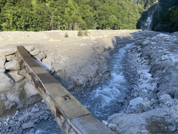 濁沢の丸太橋