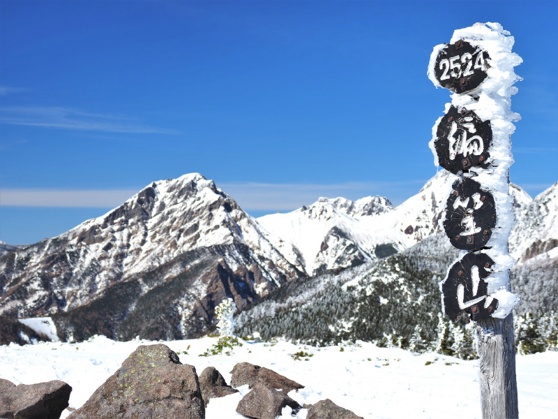 入門雪山登山　南八ヶ岳　編笠山・西岳