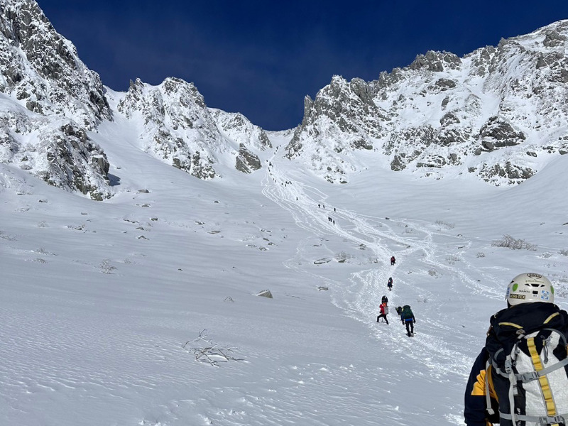 【雪山講習登山】アイゼンとピッケルで登る　木曽駒ケ岳