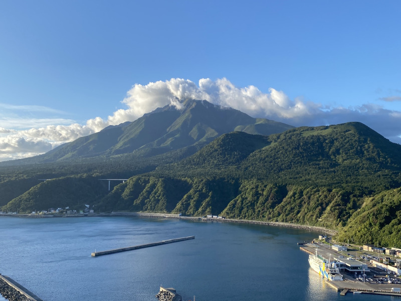 最北の『日本百名山』利尻山と花の礼文島　４日間