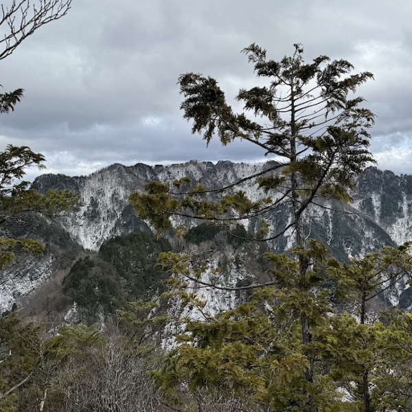 両神山　赤岩尾根　薮岩ハイグレードハイキング