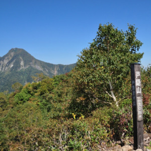 百名山とスリル満点のナイフブリッジ！高妻山・戸隠山