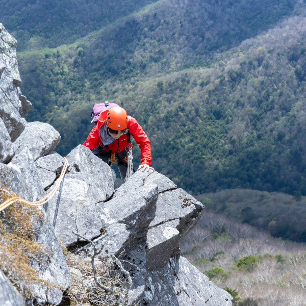 乾徳山 旗立岩　アルパインクライミング入門