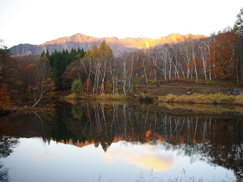秋山郷の名峰　鳥甲山