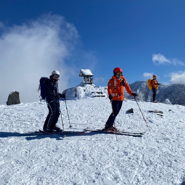 根子岳でバックカントリースキー