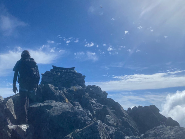 早月尾根で剱岳