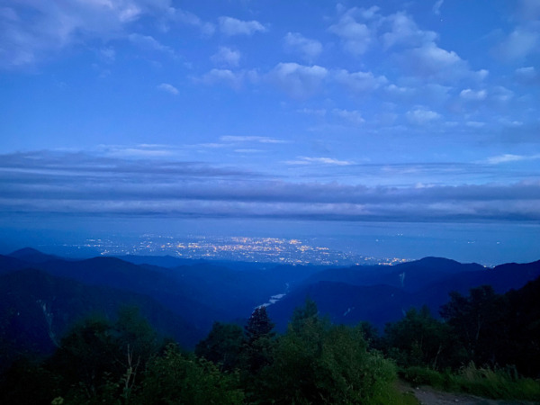 早月尾根で剱岳